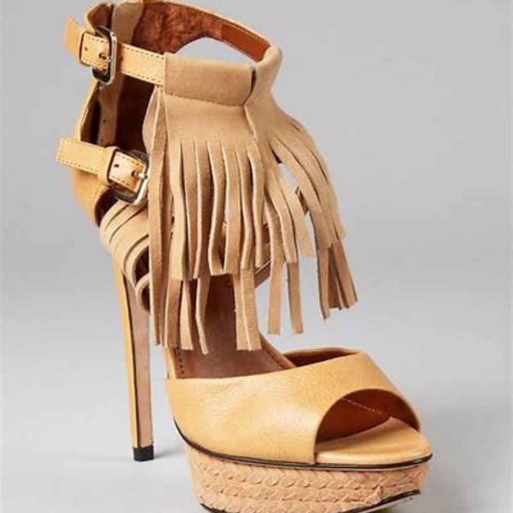 Boutique 9 Nadeline fringe open toe platform NWOT